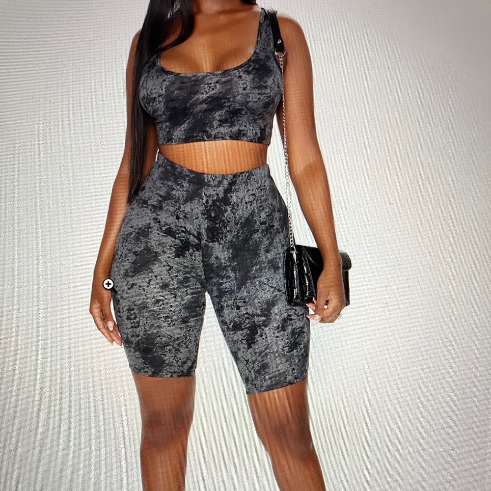 Black tie dye biker short set